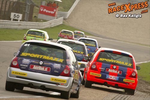Clio Cup peloton